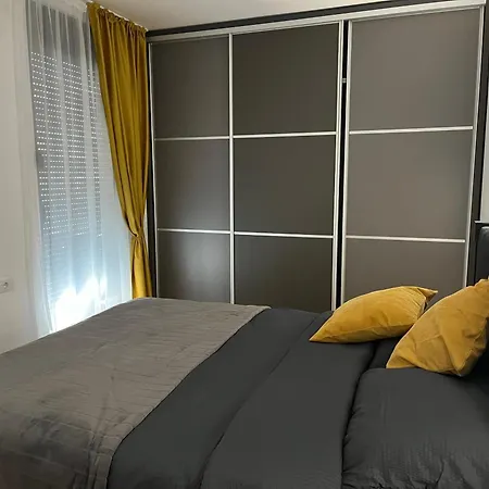 Sunnyhome Apartament *